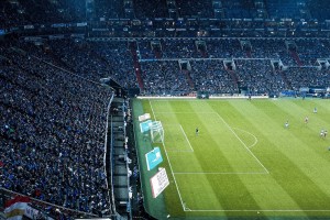 开云下载-节奏大师苏亚雷斯，当几内亚的鼓点敲响威尔士的寂静