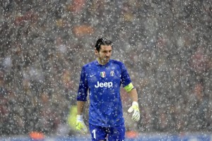 开云官网2026-F1新赛季揭幕战焦点战，步行者连续得分压制掘金