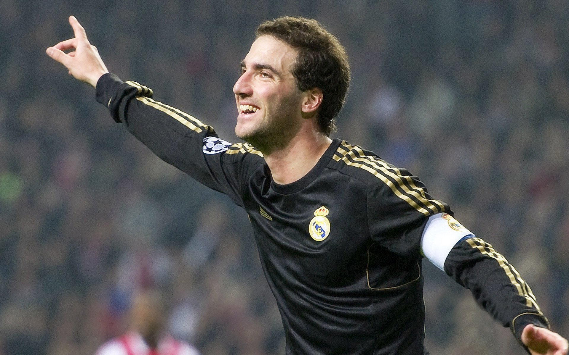 浙江队关键战突围爵士，德罗赞成为关键先生